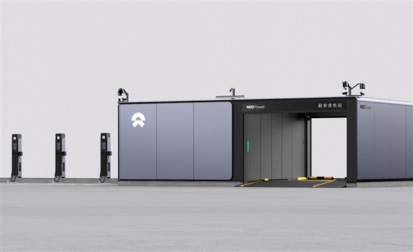 周鴻祎現(xiàn)身蔚來(lái)展臺(tái)：稱換電是巨大差異化定位