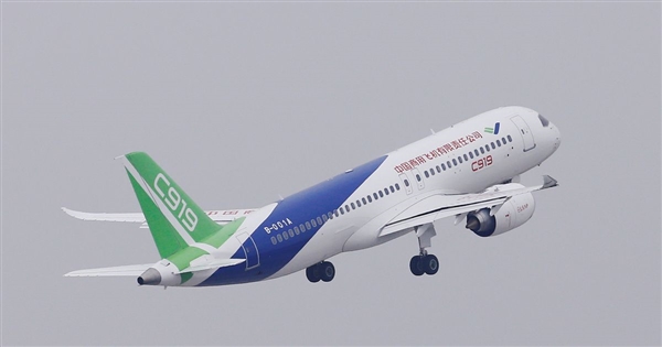 國產(chǎn)大飛機(jī)全面取代波音、空客：C919訂單數(shù)已超千架、三大航訂300架