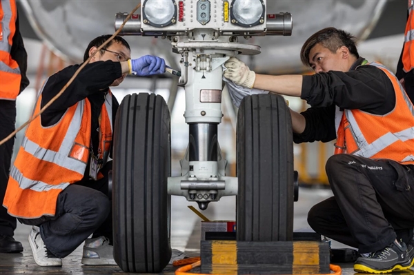 全球第一架的第一次！C919國(guó)產(chǎn)大飛機(jī)完成4A檢