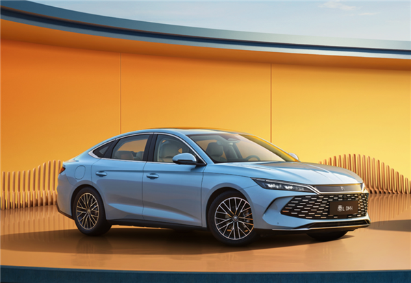 比亞迪新車百公里2.9L改寫全球汽車油耗史 股價(jià)暴漲超8%