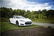 Model X車主吐槽馬斯克10年不換設(shè)計(jì)：還有車主曾稱特斯拉毛坯內(nèi)飾