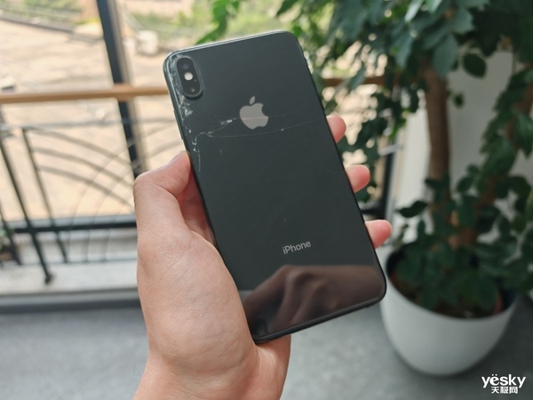 童年時(shí)的一臺手機(jī)改變了我的人生軌跡：我與iPhone的14年