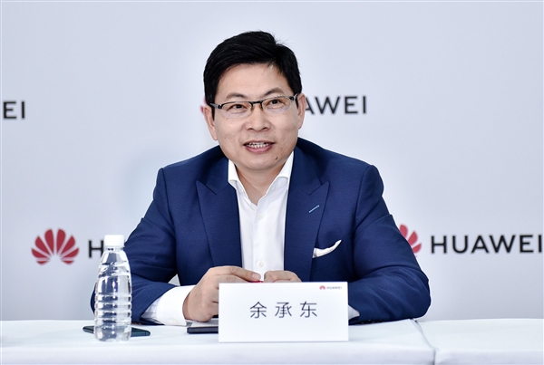 消費(fèi)者別貪便宜！余承東：華為真搞不懂有些車企虧10幾萬賣車 我們爭(zhēng)取大價(jià)值