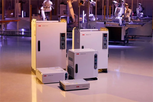 ABB 推出新一代 OmniCore 機(jī)器人控制平臺(tái)