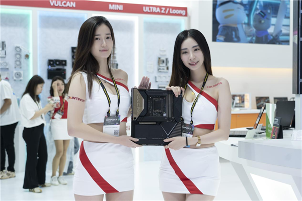 七彩虹Z790火神主板現(xiàn)身：首次E-ATX大板設(shè)計 黑白雙色可選