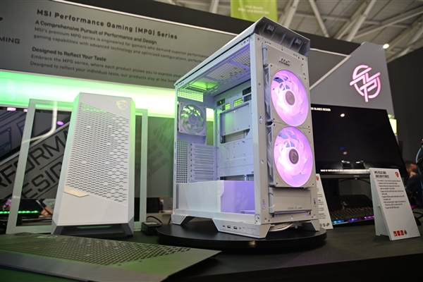 微星機電散新成果秀：優(yōu)雅堅固楓木、獨特雙層葉片