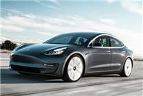 車道級導航來襲！特斯拉車主可以扔掉手機支架了