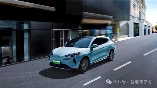車圈大佬在重慶吵起來了！李書福開炮降價助長偷工減料