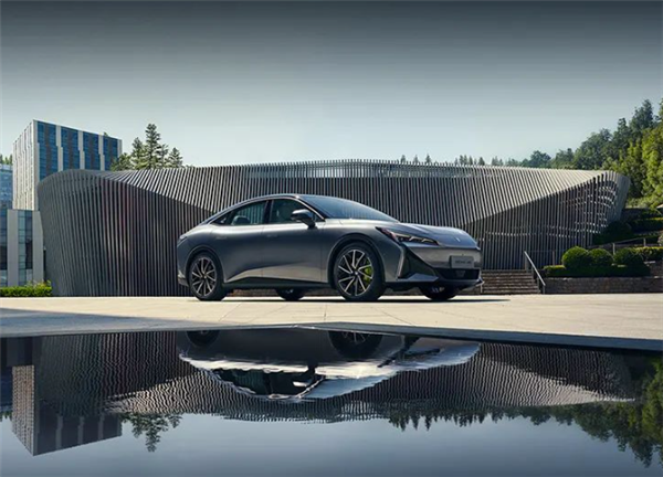 Model 3再迎強敵！極狐阿爾法S5明日交付：頂配21.68萬元