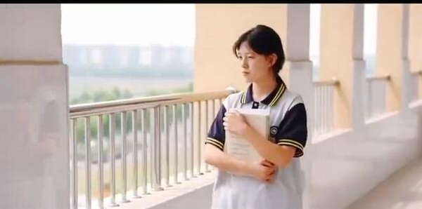 復(fù)旦數(shù)院教授談姜萍：95%數(shù)學(xué)專業(yè)學(xué)生寫(xiě)不出姜萍那樣的答卷