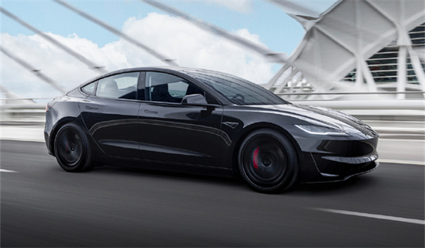 特斯拉 Model 3 高性能版開啟交付