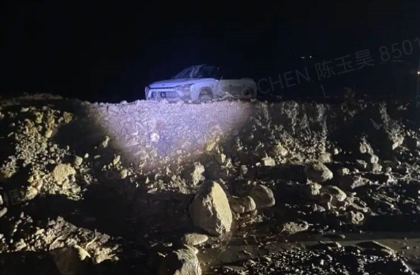 車主山區(qū)駕駛遭遇泥石流 蔚來(lái)服務(wù)一天一夜緊急施救