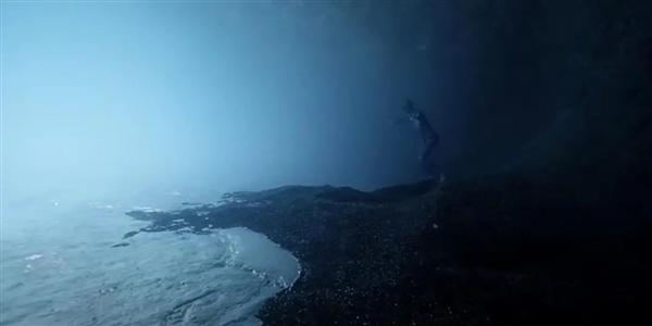 掉進(jìn)去就死定了！可怕的海底湖泊 到底怎么回事兒？