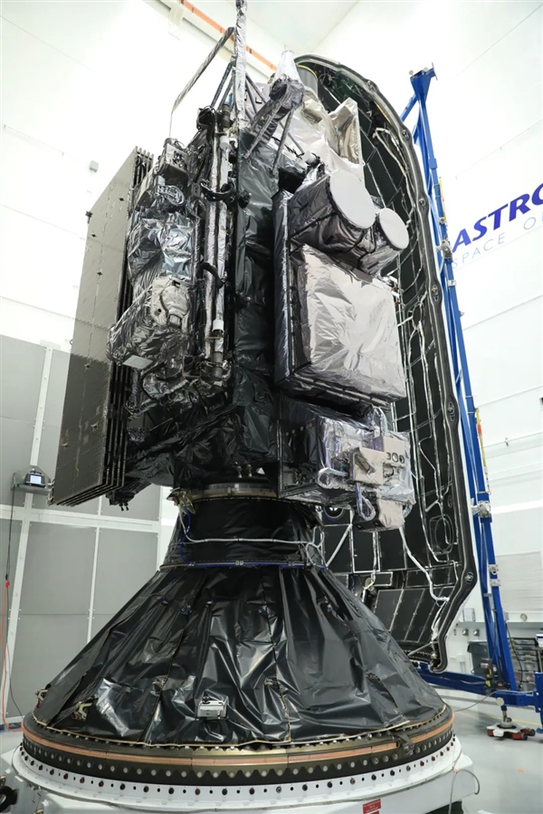 SpaceX重型獵鷹火箭今年首飛：發(fā)射世界先進(jìn)的衛(wèi)星