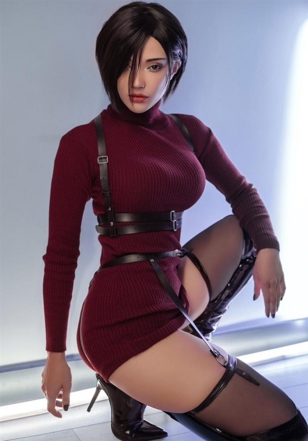 烏克蘭美女Cos《艾爾登法環(huán)》瑪莉卡：性感火辣氣質佳