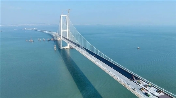 40米深海底隧道暢通上網(wǎng)！“海底長(zhǎng)城”深中通道5G信號(hào)全覆蓋