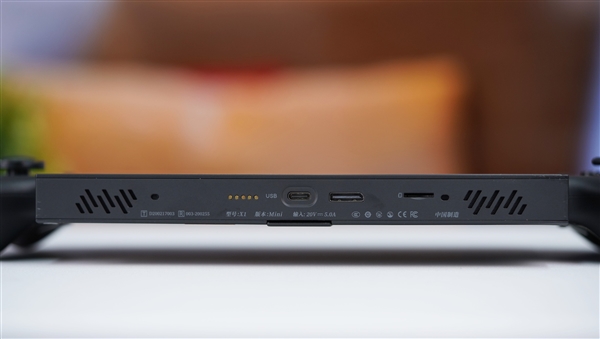 三合一PC！壹號游俠X1 mini圖賞：分離式手柄設計
