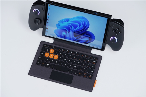 三合一PC！壹號游俠X1 mini圖賞：分離式手柄設計