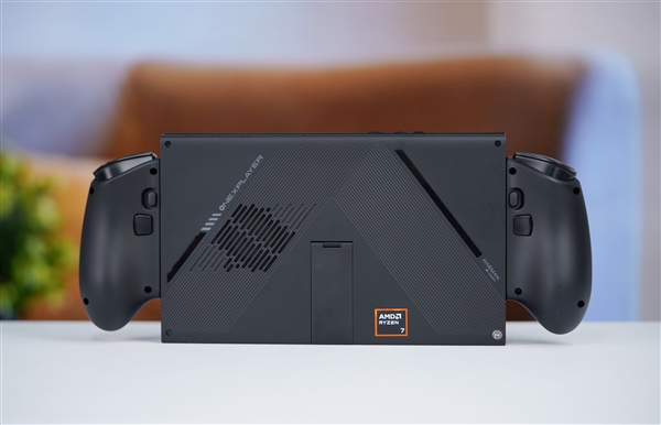三合一PC！壹號游俠X1 mini圖賞：分離式手柄設計