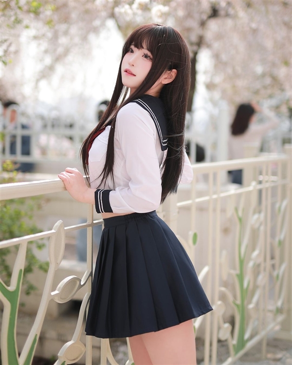 韓國美女Cos《妮姬：勝利女神》美圖：性感好身材展示