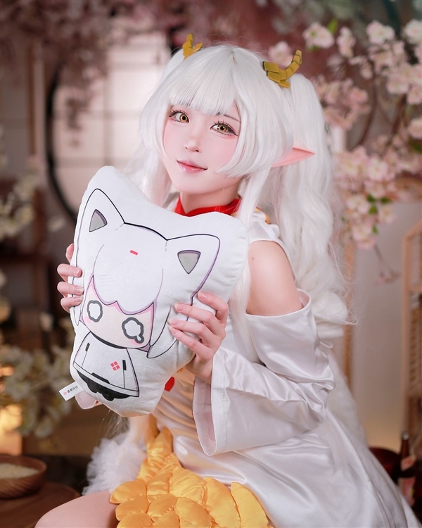 韓國美女Cos《妮姬：勝利女神》美圖：性感好身材展示