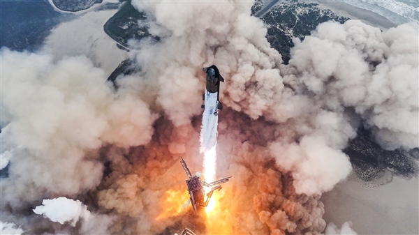 人類史上強！馬斯克宣布星艦8月第5次試飛：回收超大膽 要用塔架接火箭