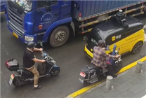 美團無人小黃車逆行致交通擁堵：后竟還會主動退讓