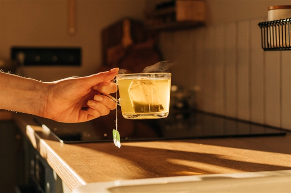 女子長(zhǎng)期喝通便茶：腸道長(zhǎng)滿豹紋