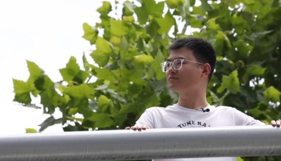 《植物大戰(zhàn)僵尸雜交版》作者初中畢業(yè)：靠做游戲找到人生第二條路