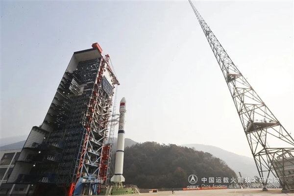 變軌全球第一！首顆國(guó)產(chǎn)全電推通信衛(wèi)星亞太6E投入運(yùn)營(yíng)：容量30Gbps