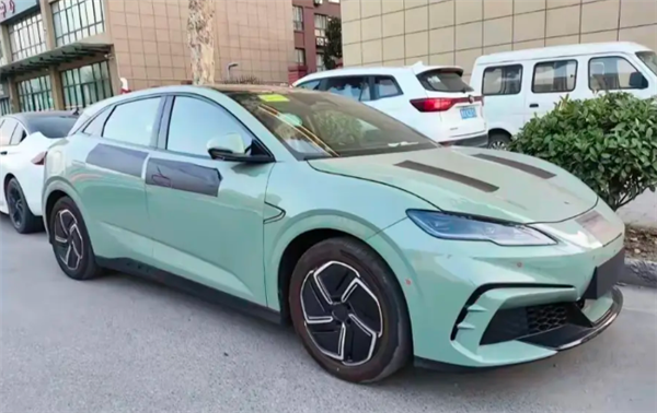 品牌首款純電鋼炮！比亞迪海豹06GT實車曝光：有望三季度上市