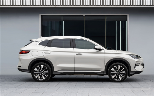 第五代DM首款SUV！新款比亞迪宋 PLUS官圖發(fā)布：內(nèi)核大升級(jí)
