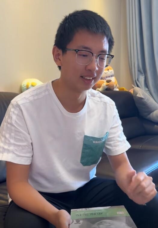 男生考上清華哽咽感謝已故老師：我做到了