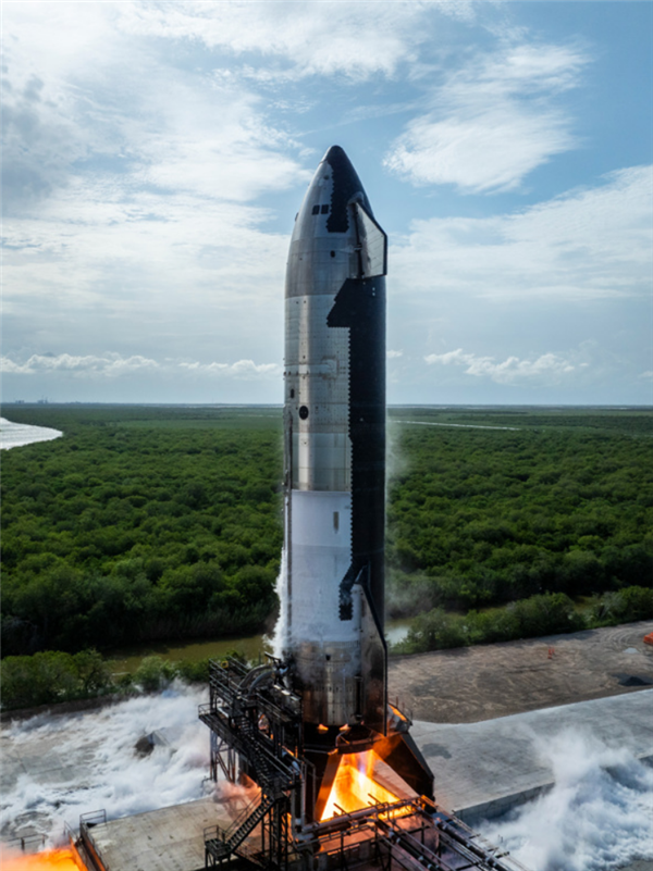 試飛進(jìn)入倒計(jì)時(shí)！世界強(qiáng)火箭SpaceX星艦靜態(tài)點(diǎn)火測(cè)試成功
