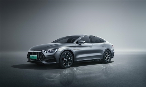上市4年把合資B級(jí)轎車干翻！全新比亞迪漢諜照曝光