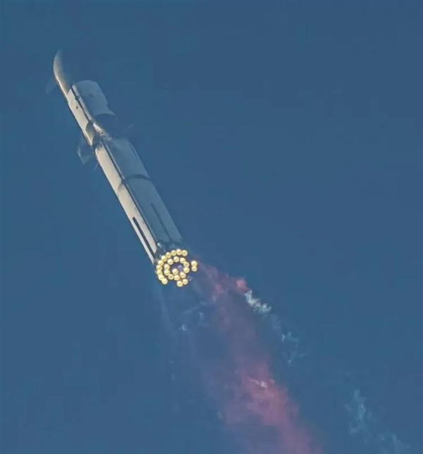 吹成藝術(shù)品的星艦第三代發(fā)動機：被網(wǎng)友說像放屁槍