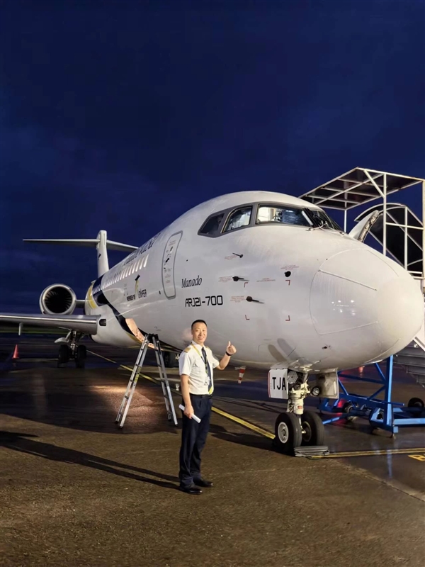 1600×30米！國(guó)產(chǎn)飛機(jī)ARJ21在印尼完成短窄跑道演示驗(yàn)證任務(wù)