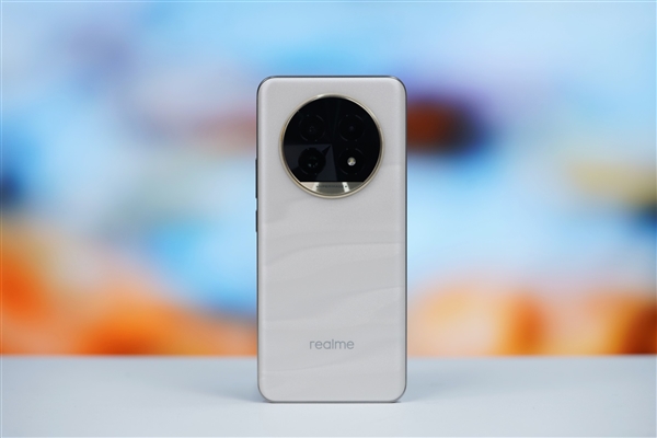 首發(fā)全新索尼超光影潛望長焦！真我13 Pro+圖賞