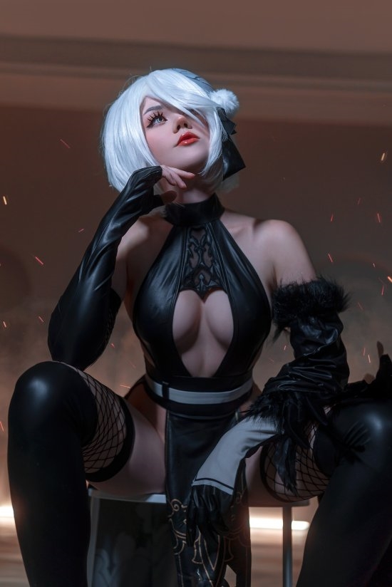 俄美女二次元Coser圖賞：神仙顏值 身材火爆