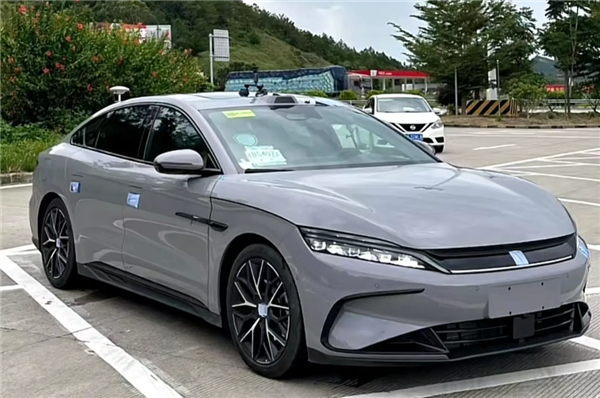 新增激光雷達(dá)！2025款比亞迪漢實車曝光：預(yù)扣提車價高23萬元