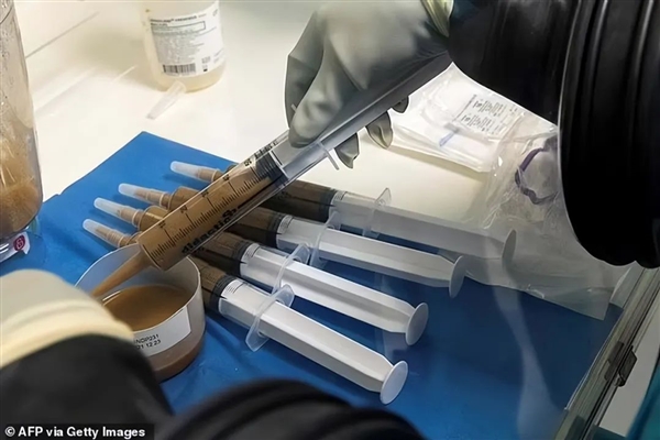 捐一次糞便500 一年高18萬美元！可以救人