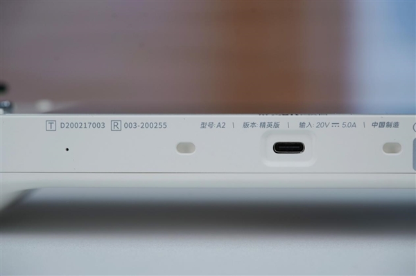 全球第二款酷睿Ultra掌機(jī)！AOKZOE A2 Ultra圖賞