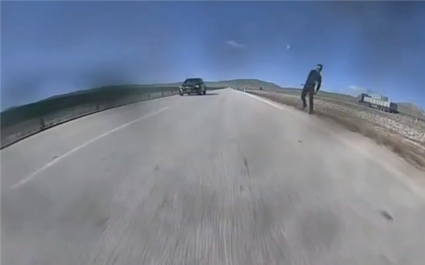 理想L6車主曝路遇路霸搶劫 官方回應(yīng)：系誤會(huì)、已控制三人