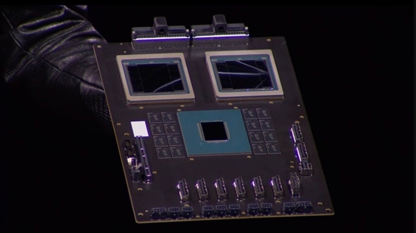 單卡功耗達(dá)2700W！NVIDIA Blackwell GPU服務(wù)器12月初發(fā)貨