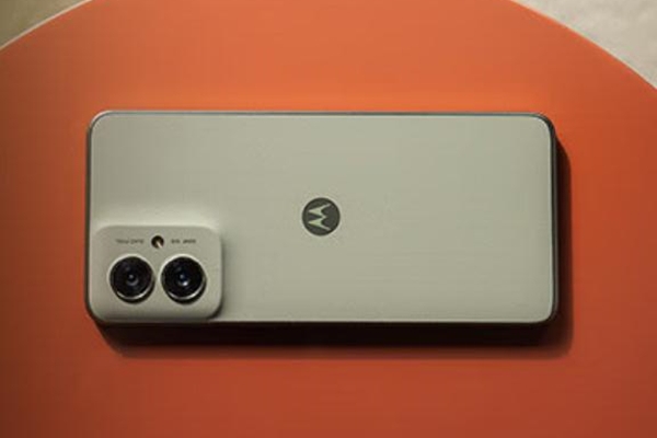 千元機(jī)掀起AI普及風(fēng)暴！聯(lián)想moto g55預(yù)售：1299元起