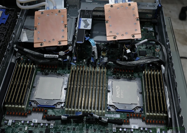192核心384線程、5GHz起飛！AMD Zen5 EPYC首測(cè)：領(lǐng)先至強(qiáng)6幾乎40％
