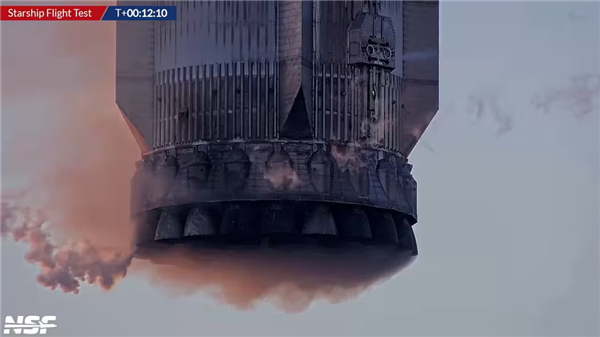 首次“筷子”夾大火箭！SpaceX星艦一級回收成功：全程完美