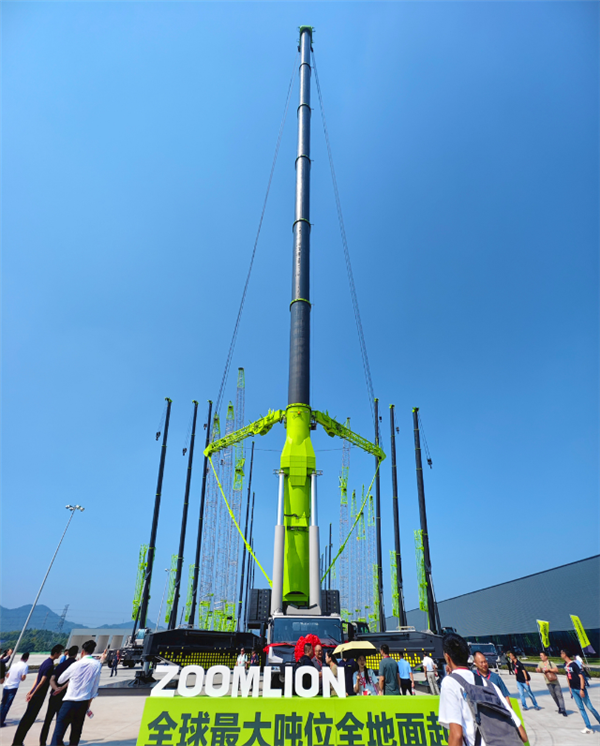 全球大噸位全地面起重機下線：可將160噸重物吊到65層樓