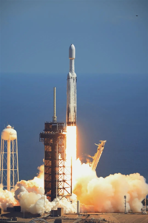 6噸！SpaceX重型獵鷹發(fā)射大行星探測器：木衛(wèi)二上找生命