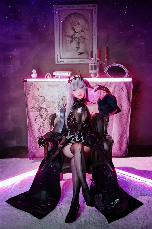 ShiftUP美女員工Cos《星刃》《妮姬》：很性感！很還原